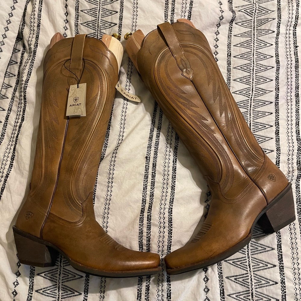 Women Arita boots